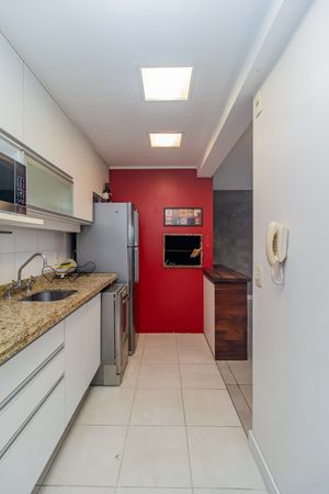 Image 28 - 834636
