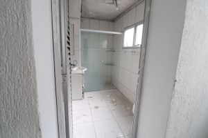 Image 7 - 834646