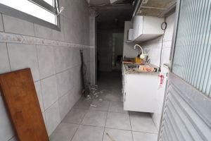 Image 8 - 834646