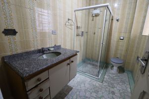 Image 9 - 834646