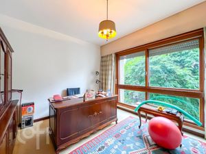 Image 15 - 834691