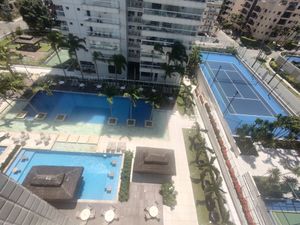 Image 29 - 834738