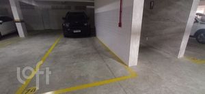 Image 32 - 834742