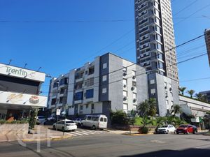 Image 3 - 834792