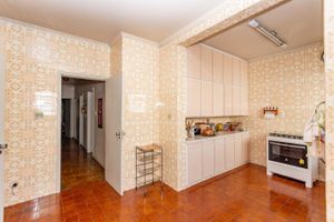 Image 37 - 834823