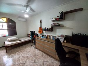 Image 24 - 834868