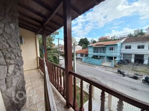 Image 17 - 834868