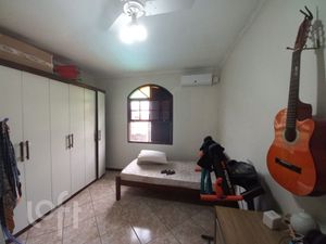 Image 25 - 834868
