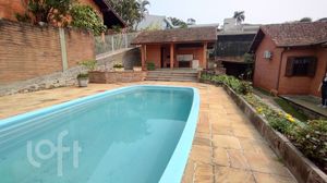 Image 34 - 834885