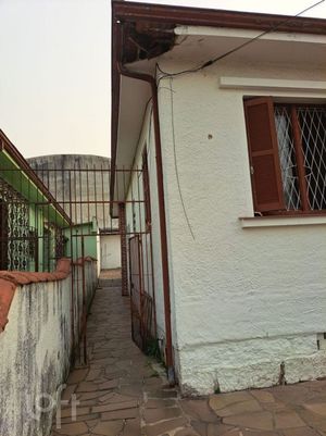 Image 5 - 834898