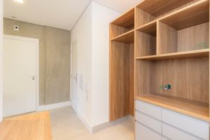 Image 8 - 834915