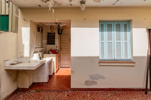 Image 30 - 834996
