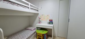 Image 10 - 835009