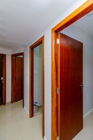 Image 10 - 835012