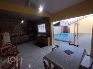 Image 29 - 835032
