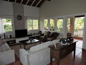 Image 2 - 835082