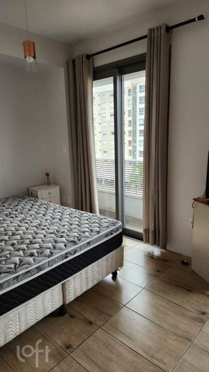 Image 21 - 835627