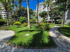 Image 10 - 835636