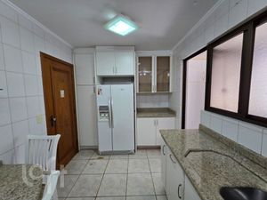 Image 16 - 835636