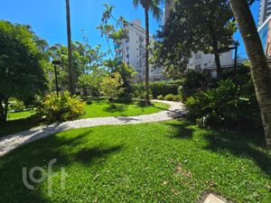 Image 12 - 835636