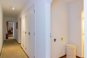 Image 33 - 835643