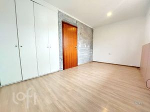 Image 19 - 835701