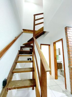 Image 9 - 835701
