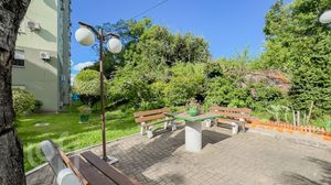 Image 28 - 835795