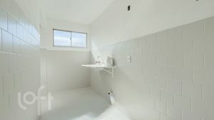 Image 4 - 835795