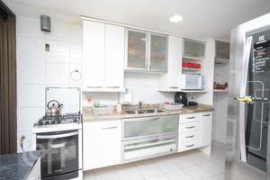 Image 7 - 835829