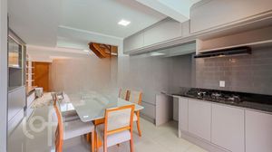 Image 32 - 835830