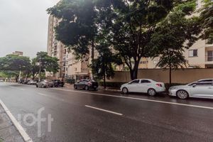 Image 44 - 835987