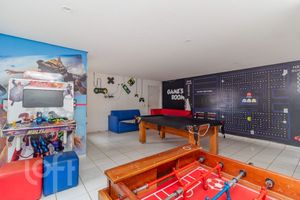 Image 32 - 835987