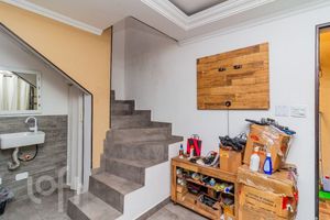 Image 8 - 836009