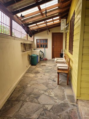 Image 4 - 836024