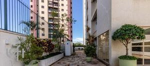 Image 3 - 836056
