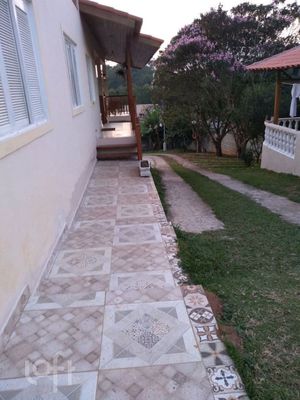 Image 32 - 836057