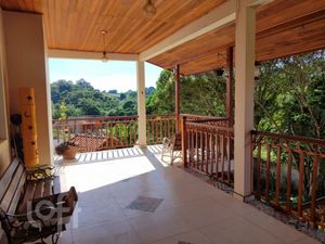 Image 4 - 836057