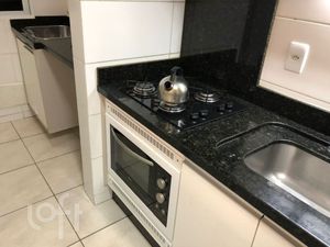 Image 4 - 836091