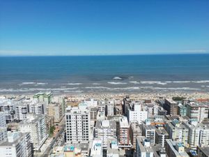 Image 15 - 836254