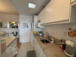 Image 11 - 836282