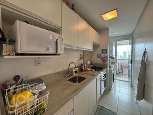 Image 10 - 836282