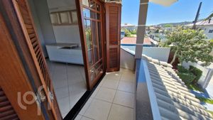 Image 34 - 836295