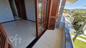 Image 33 - 836295