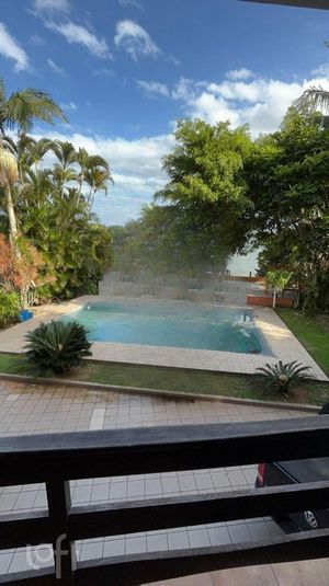 Image 0 - 836352