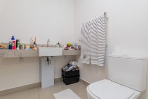 Image 25 - 836469