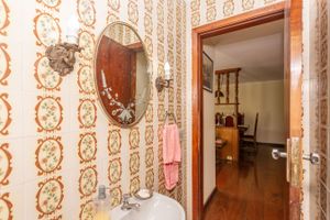 Image 11 - 836520