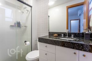 Image 31 - 836595