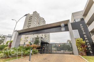 Image 32 - 836595