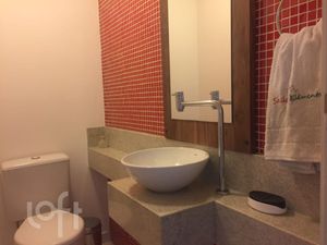 Image 14 - 836599